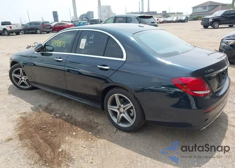 2017 Mercedes-Benz E 300 4Matic z USA, uszkodzony, nr VIN WDDZF4KB2HA012027